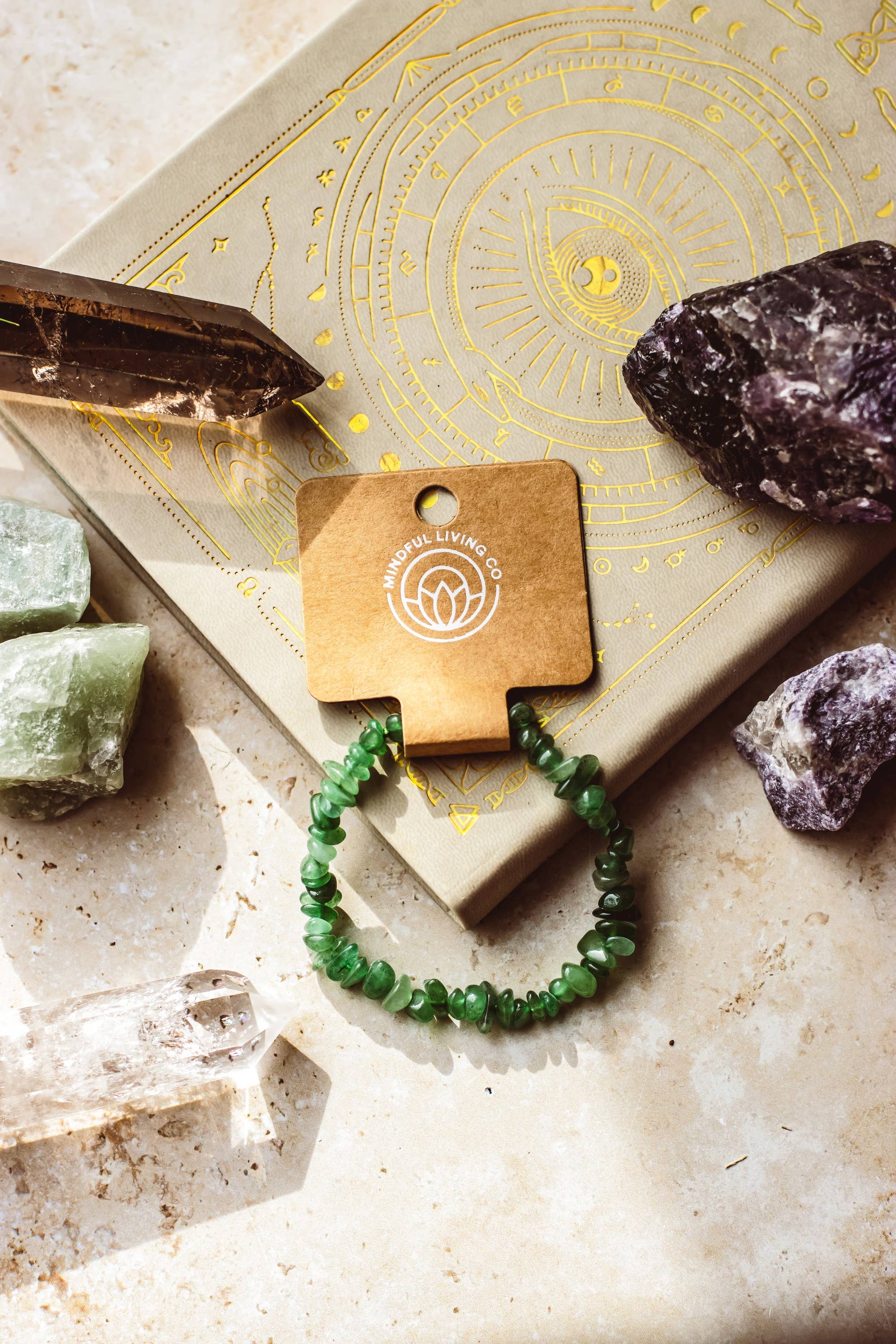 Mindful Living Co. – Großhandel Perlenarmband – Armband aus natürlichen Kristall-Edelstein-Chips | Kristallschmuck2