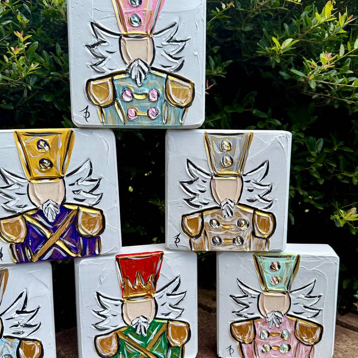 Framesaplenty - Wholesale Christmas Decoration - Textured Nutcracker Christmas tabletop decoration 10