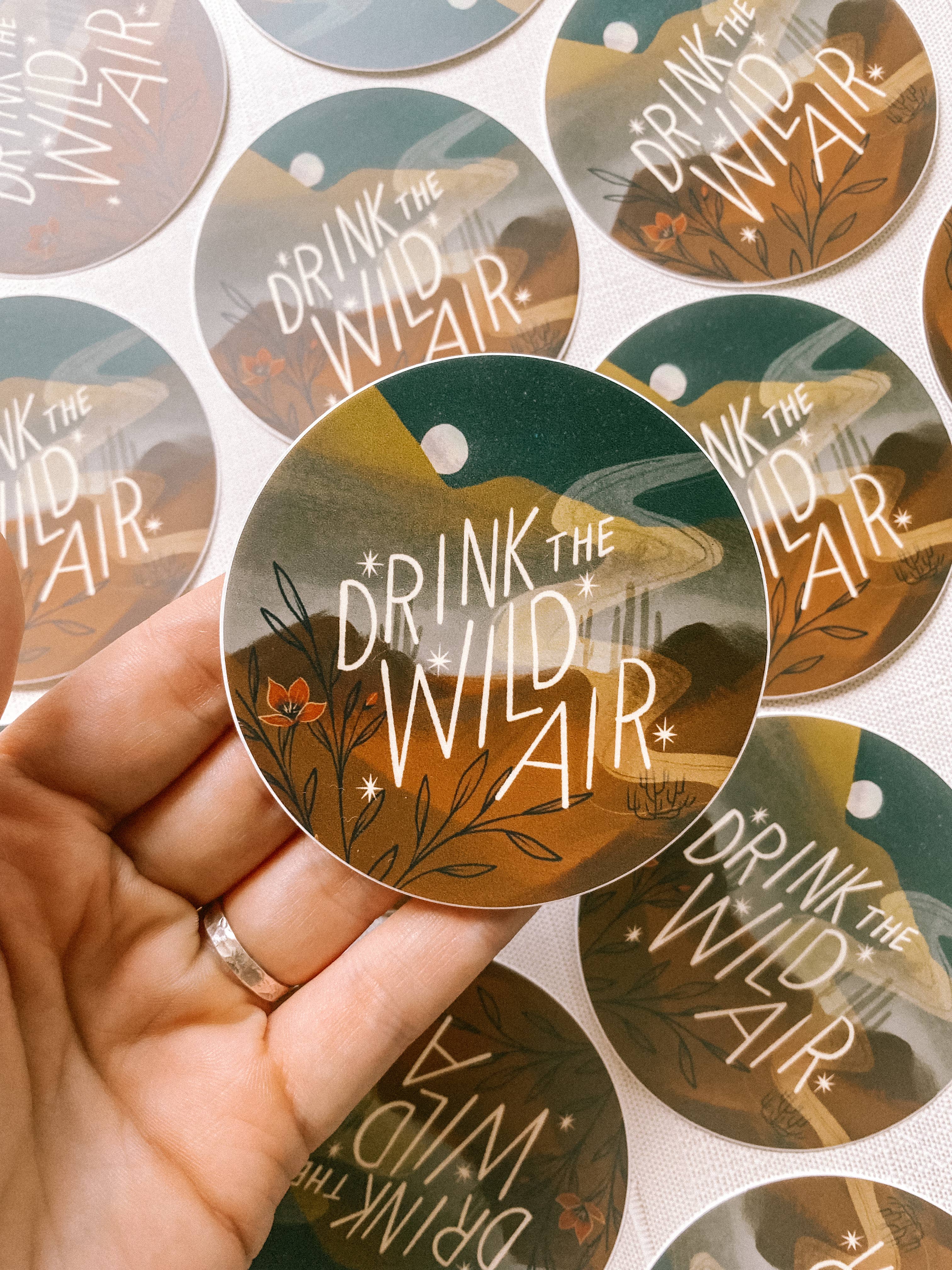 Lantern Print Co. - Vendita all'ingrosso Adesivo - Adesivo in vinile: Aria Selvaggia - 3" opaco1