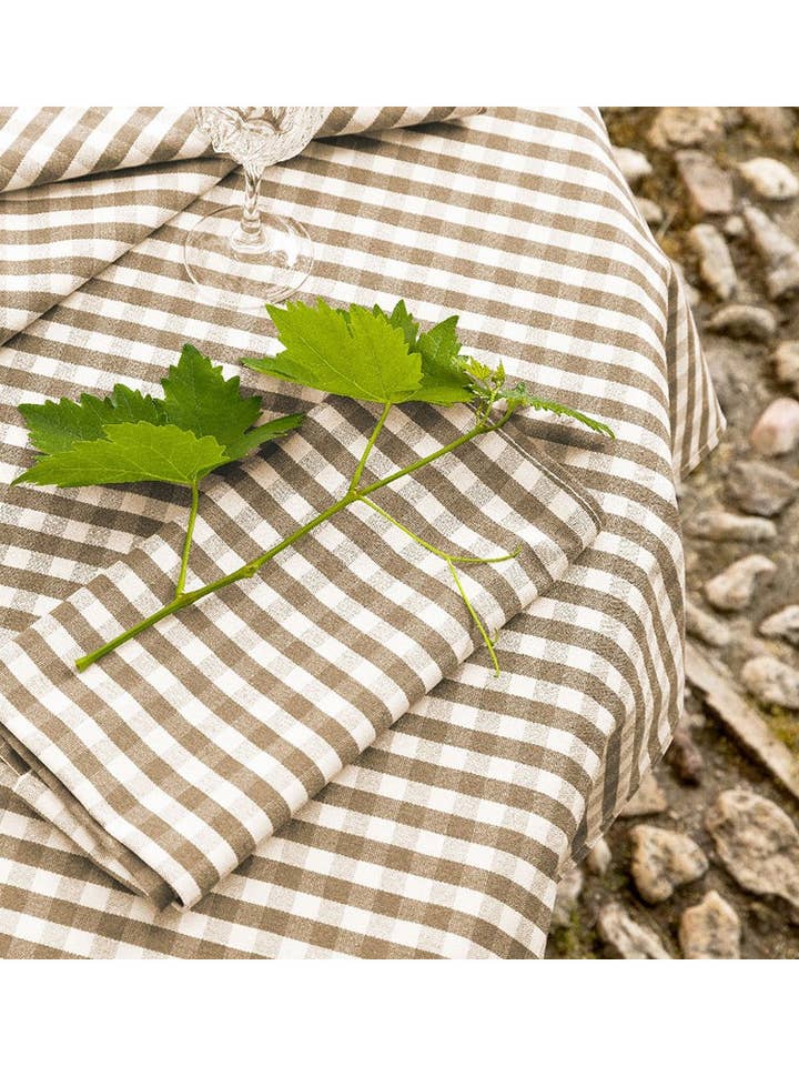 Jacquard “Vichy” tablecloth for wholesale by Barceló Hogar