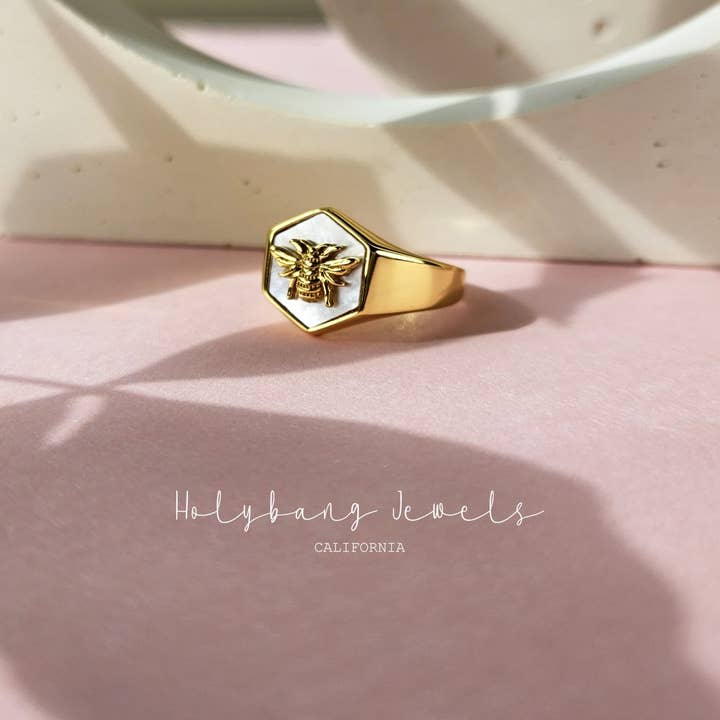 HolyBang Jewels - Wholesale Signet Ring - SIGNET BEE RING - R-F1713