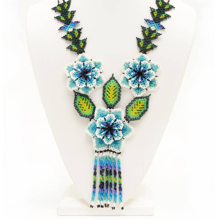 Three Flowers Necklace for wholesale by DIAMANTI DESIGNS