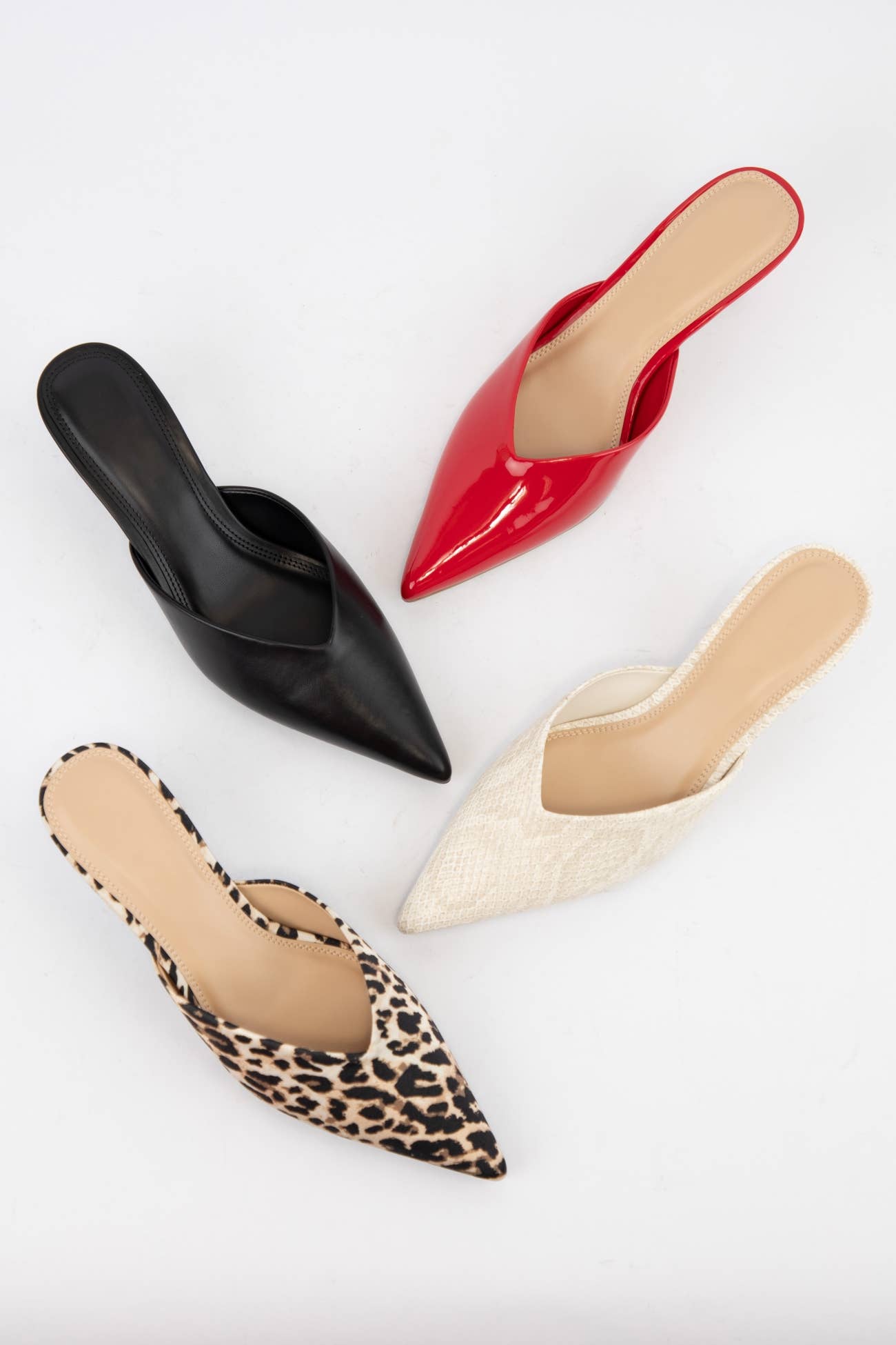 CCOCCI - Wholesale Low heels – Women′s - JAVANA V-CUT TOPLINE POINTED-TOE KITTEN HEELS