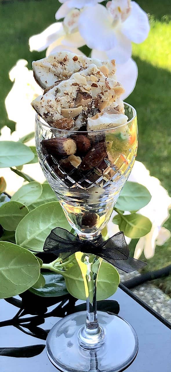 Jensen Toffee Company - Vendita all'ingrosso Toffee - Toffee con mandorle e cioccolato bianco1