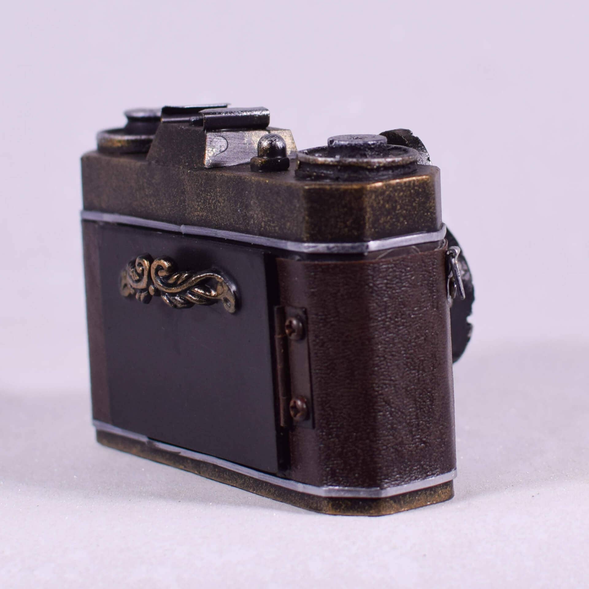 giftland - Vente Décorations de table - Réplique d'appareil photo rétro en métal 11 cm3