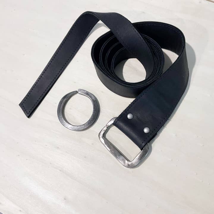 La cintura Studio Koak Elodi per la vendita all'ingrosso da parte di The Sister Label