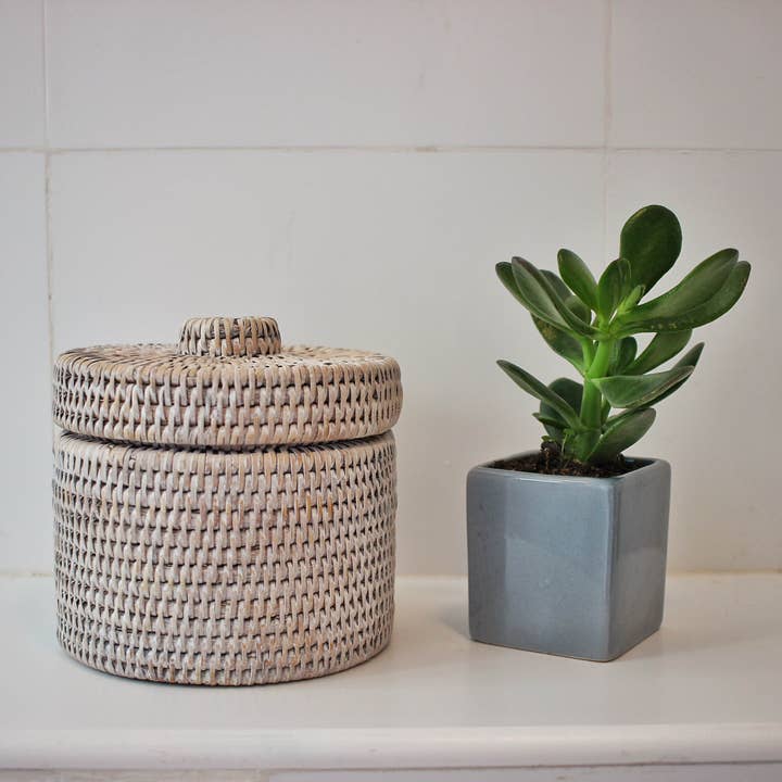 Artifacts Trading Company - Wholesale Tissue box - Artifacts Rattan™ Round Single Tissue Roll Box2