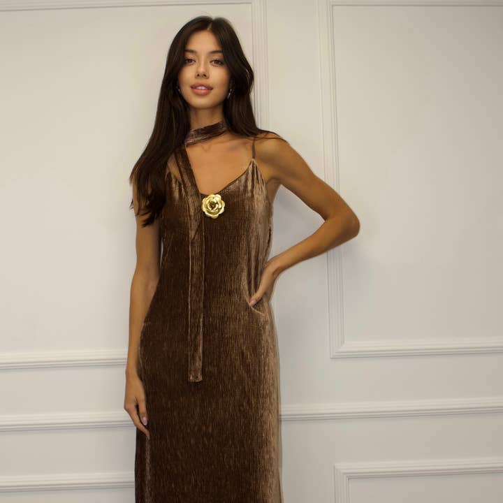 Robe longue en velours marron avec détails floraux et autres tendances Résultats pour slip femme en vente B2B. Retours gratuits et paiement à 60 jours sur Faire sur Faire.