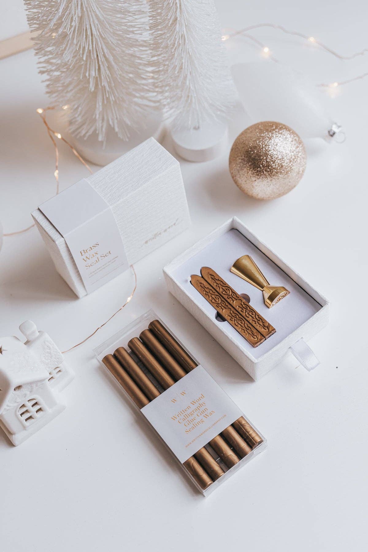 Written Word Calligraphy - Wholesale Sealing Wax - Gold Glue Gun Sealing Wax (Box of 5 Sticks)2