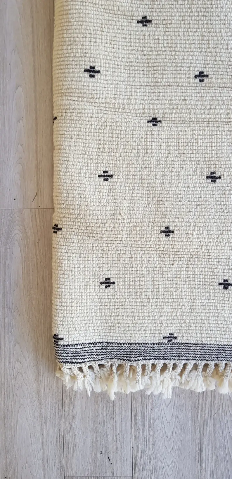 HandmadeBestSeller – Großhandel Teppichvorleger – Beni Ourain Teppich, natürlicher Berberteppich aus Marokko6