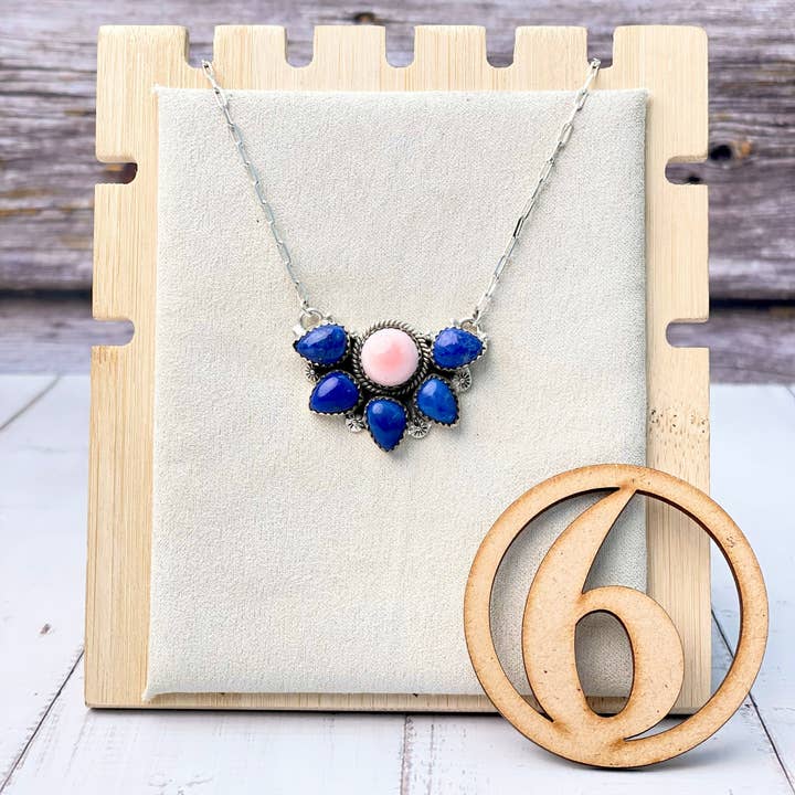 Krush Kandy - Wholesale Pendant/Charm Necklace - Half Queen Conch Flower Chain Pendants