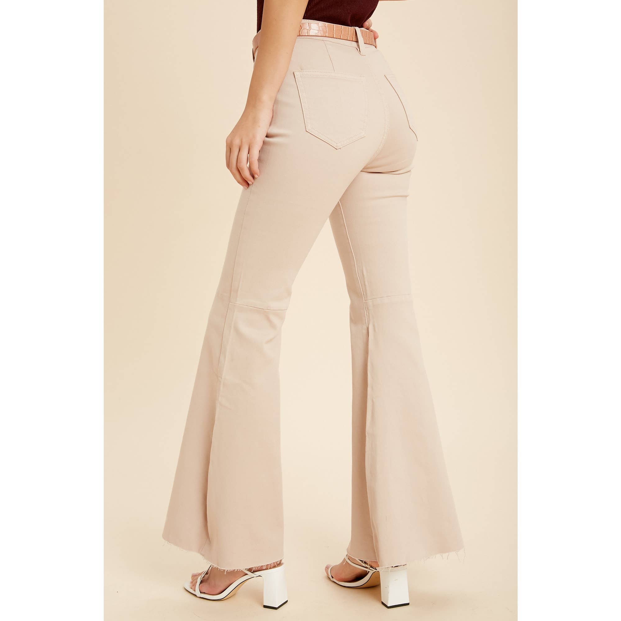 TAUPE HIGH RISE FLARE JEANS WITH POCKETS / WL19-2932 for wholesale on Faire2