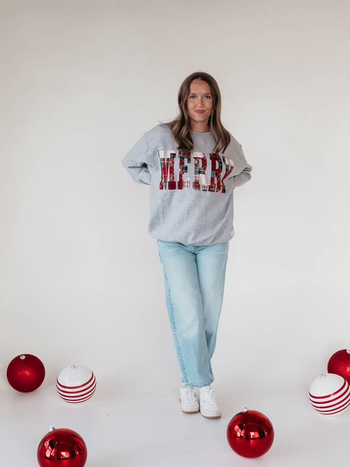 PATCHWORK APPLIQUE MERRY - SPORT GREY CREW for wholesale by h.flynn