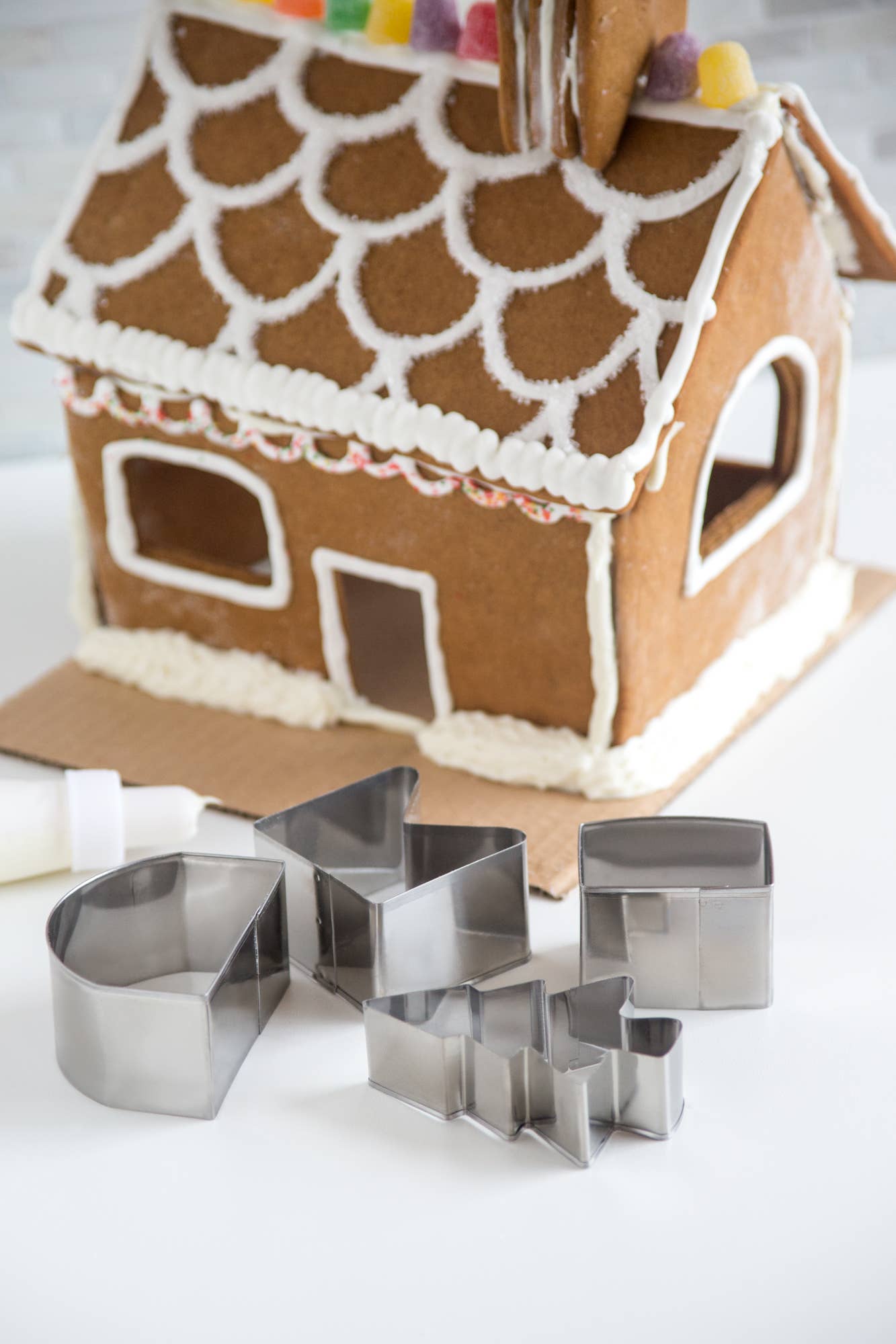 Fox Run Brands - Vendita all'ingrosso Stampi per biscotti - Fox Run Gingerbread House, set da 19 pezzi5