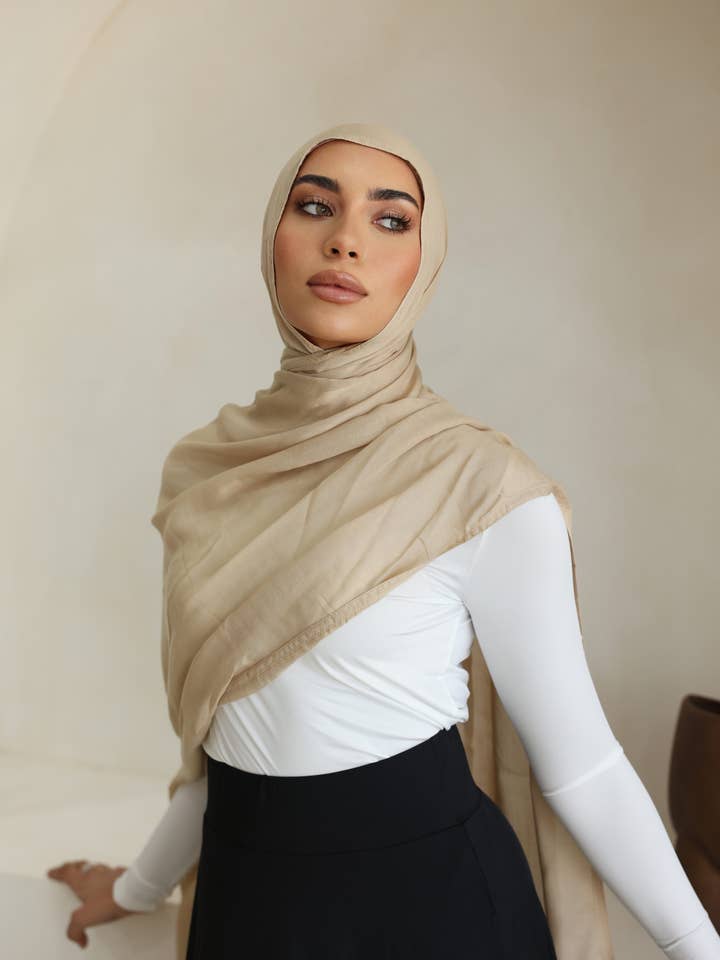 Abito Hijab Luxe a doppia cucitura per la vendita all'ingrosso da parte di Mod Squad