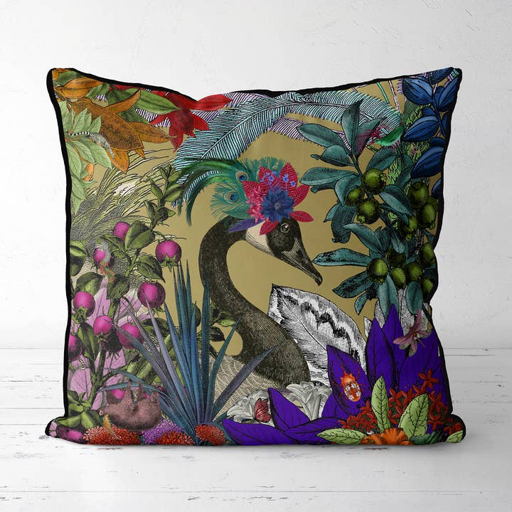 Glorious Plumes 2 Almofada Bird & Floral ou almofada de pátio por atacado de FabFunky Ltd