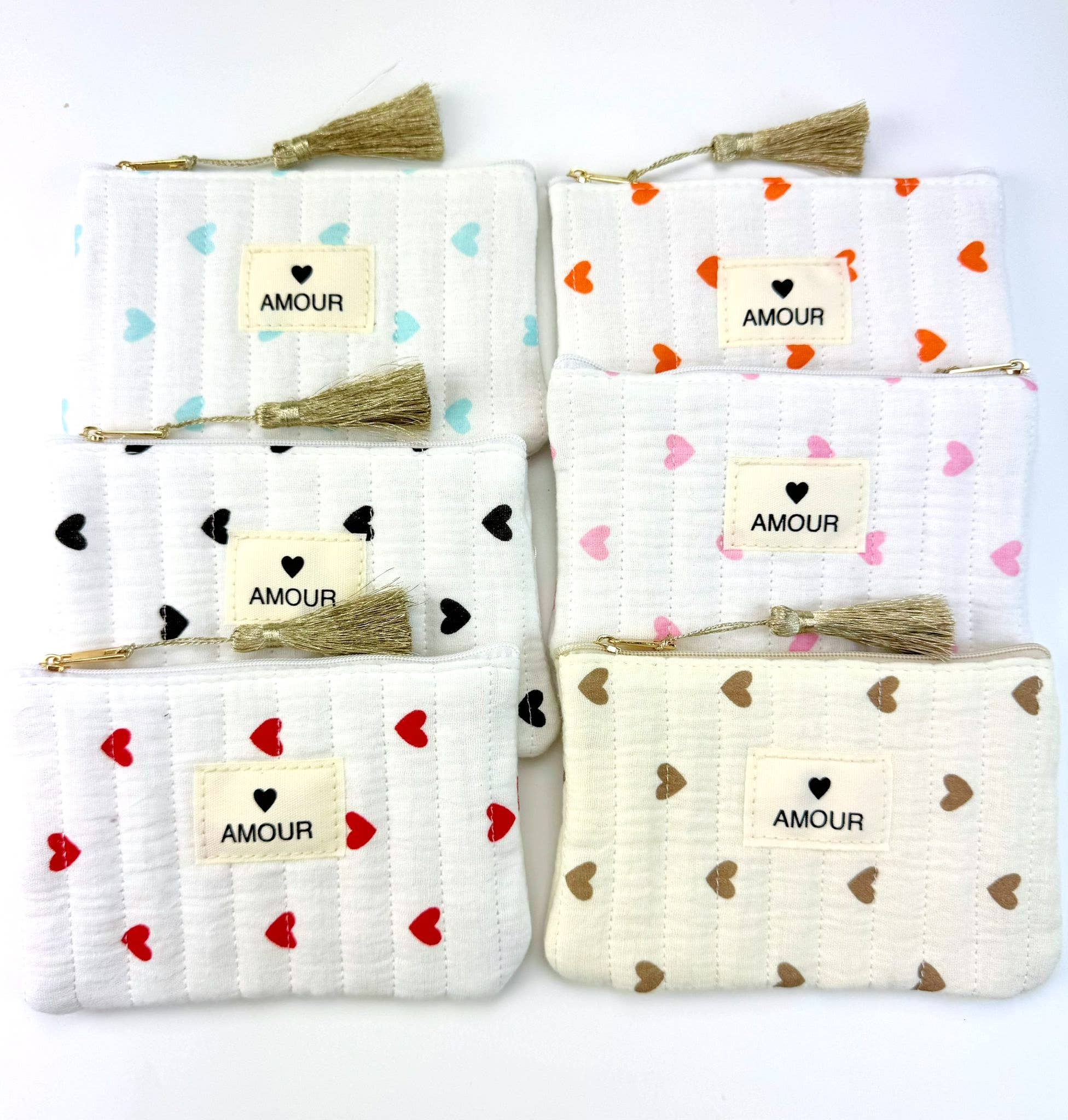 LOLO & YAYA - Wholesale Pouch - Women's - "Love" pouch, 16cm X 10cm heart patterns