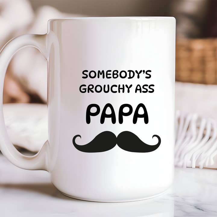 Jemandes mürrischer Papa | 15oz Keramikbecher für den Großhandel von Rustic Avenue