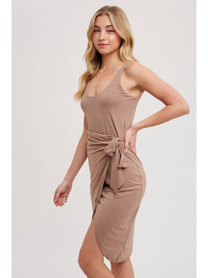Bluivy - Wholesale Dress - Women's - SLEEVELESS KNIT TIE-FRONT WRAP DRESS5