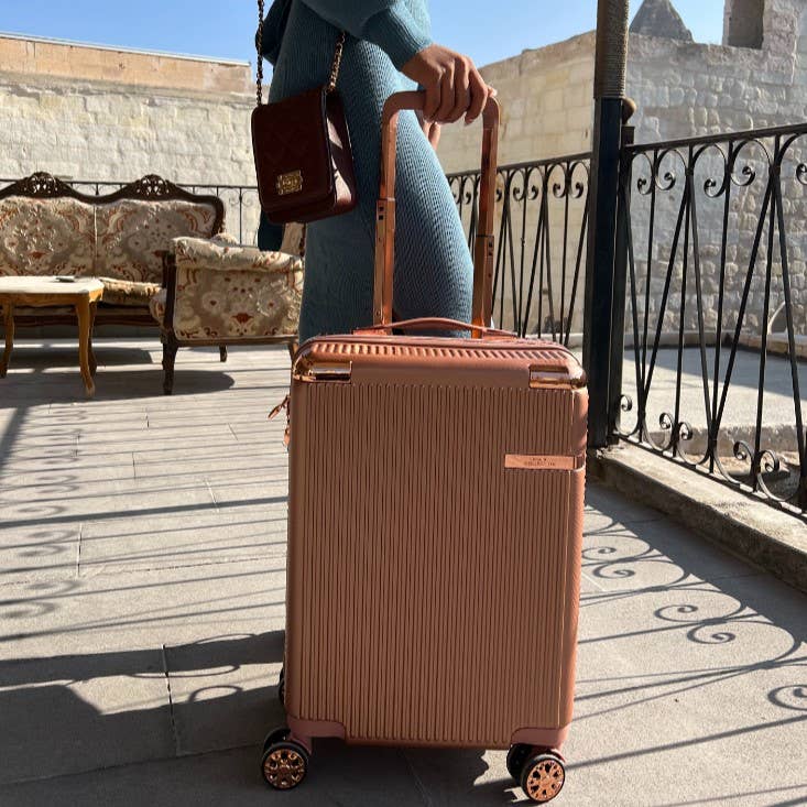 MKF Collection - Vendita all'ingrosso Valigie - Spinner da check-in grande MKF Collection Tulum 22,5" di Mia K1