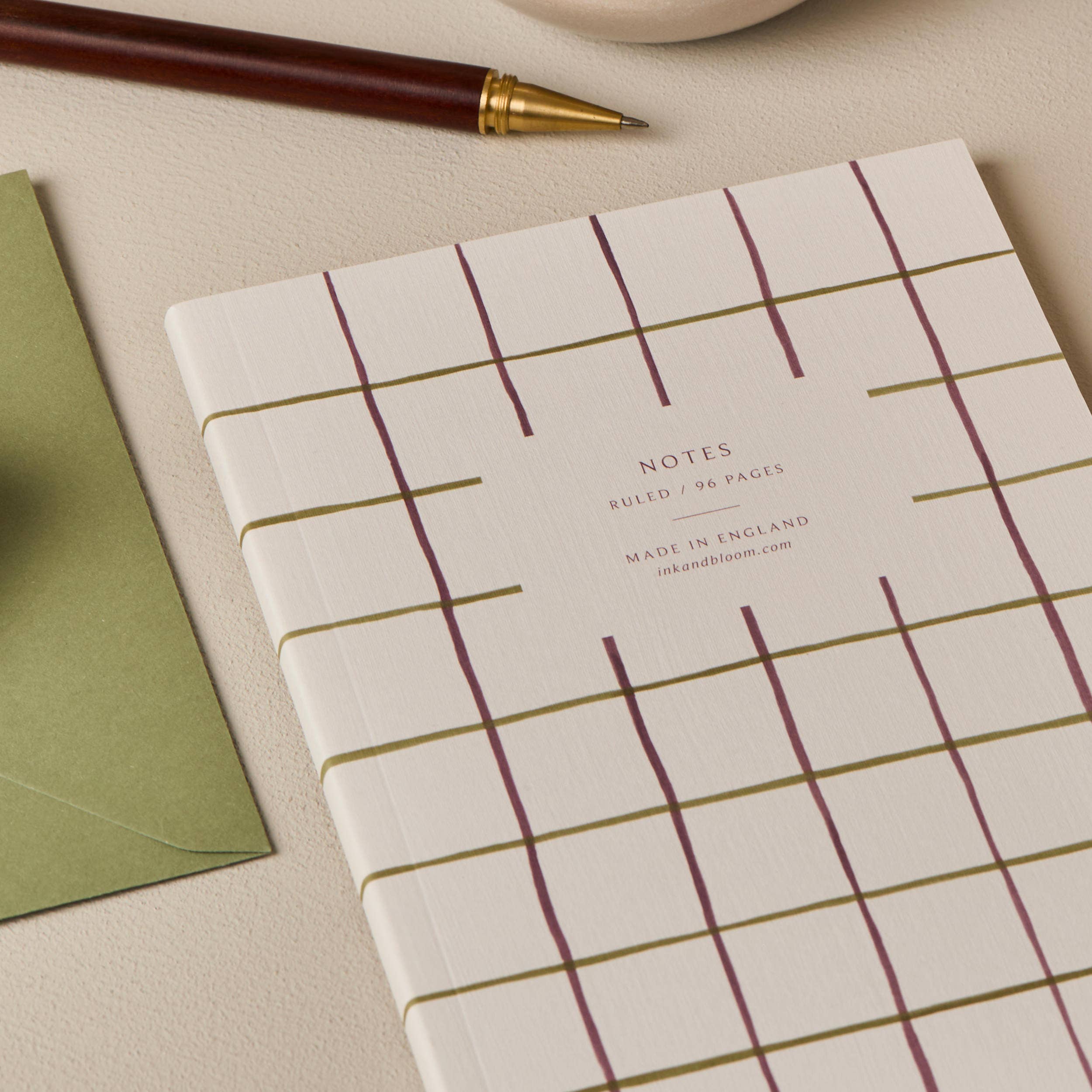 Ink & Bloom - Venta al por mayor Cuadernos - Cuaderno rayado con patrón de cuadros1