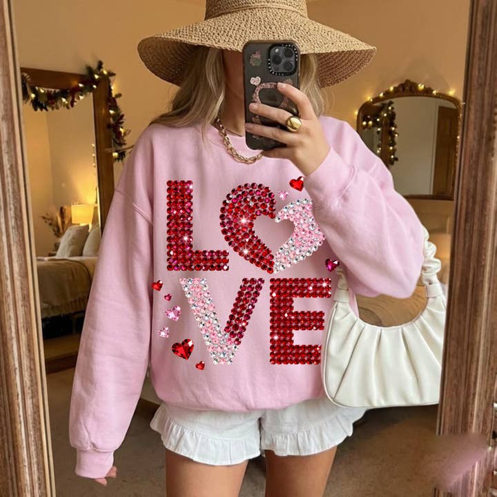 Rotes Pinkes Kunst-Rhinestone-Glitzer-Herz-T-Shirt, Buchstaben-Pullover für den Großhandel von DLT Ecommerce