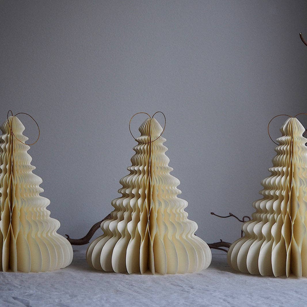 So At Nature – wholesale Christmas decoration – Large Beige Tree Shaped Paper Christmas Decor1