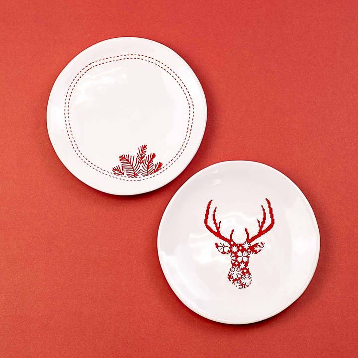 The Royal Standard - Wholesale Salad Plate - Christmas Stag Plate White/Red 6.5"
