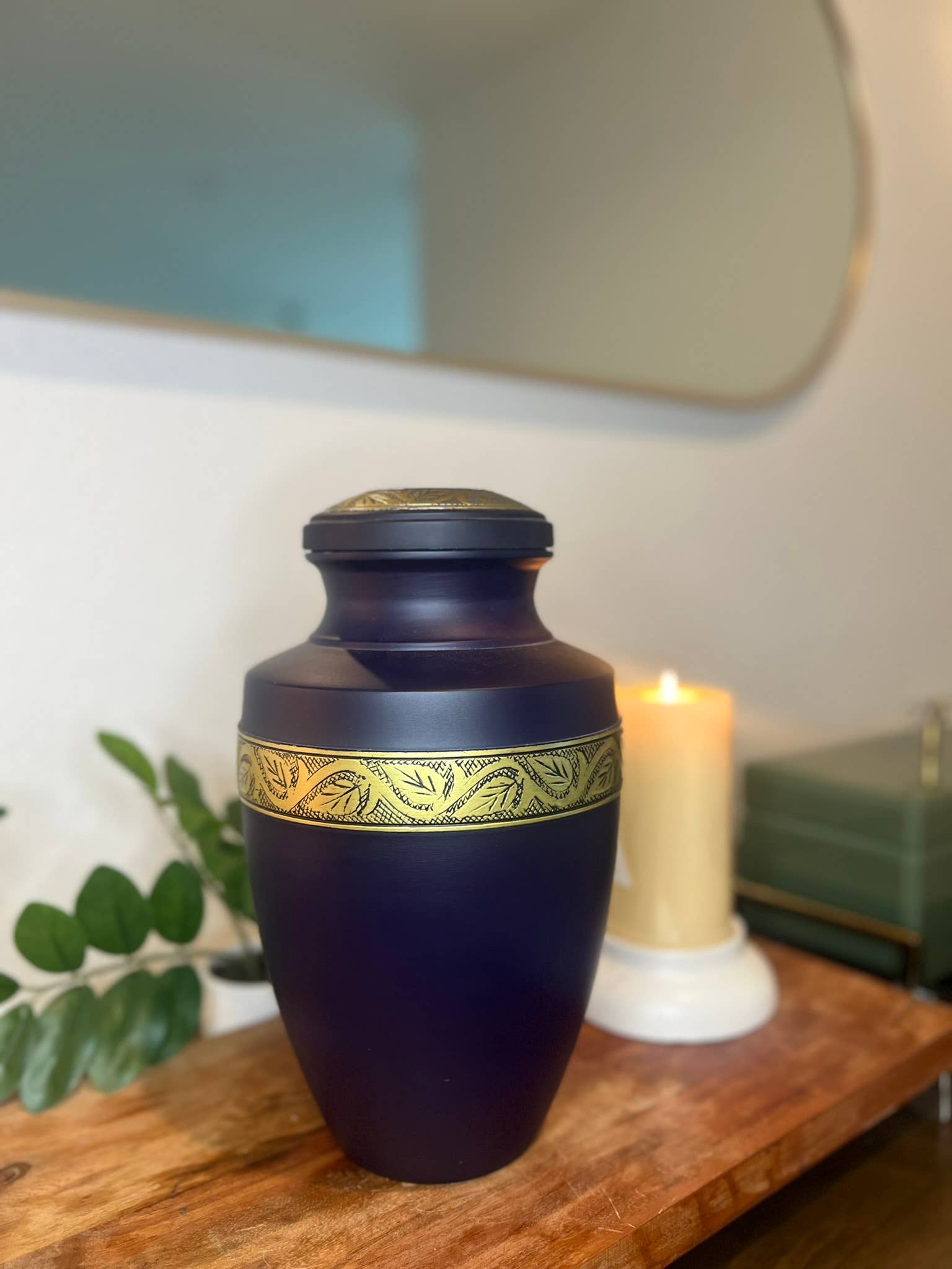 Plutus imports - Wholesale Urn - Leaves Metallic Finish Large Adult Cremation Urn2