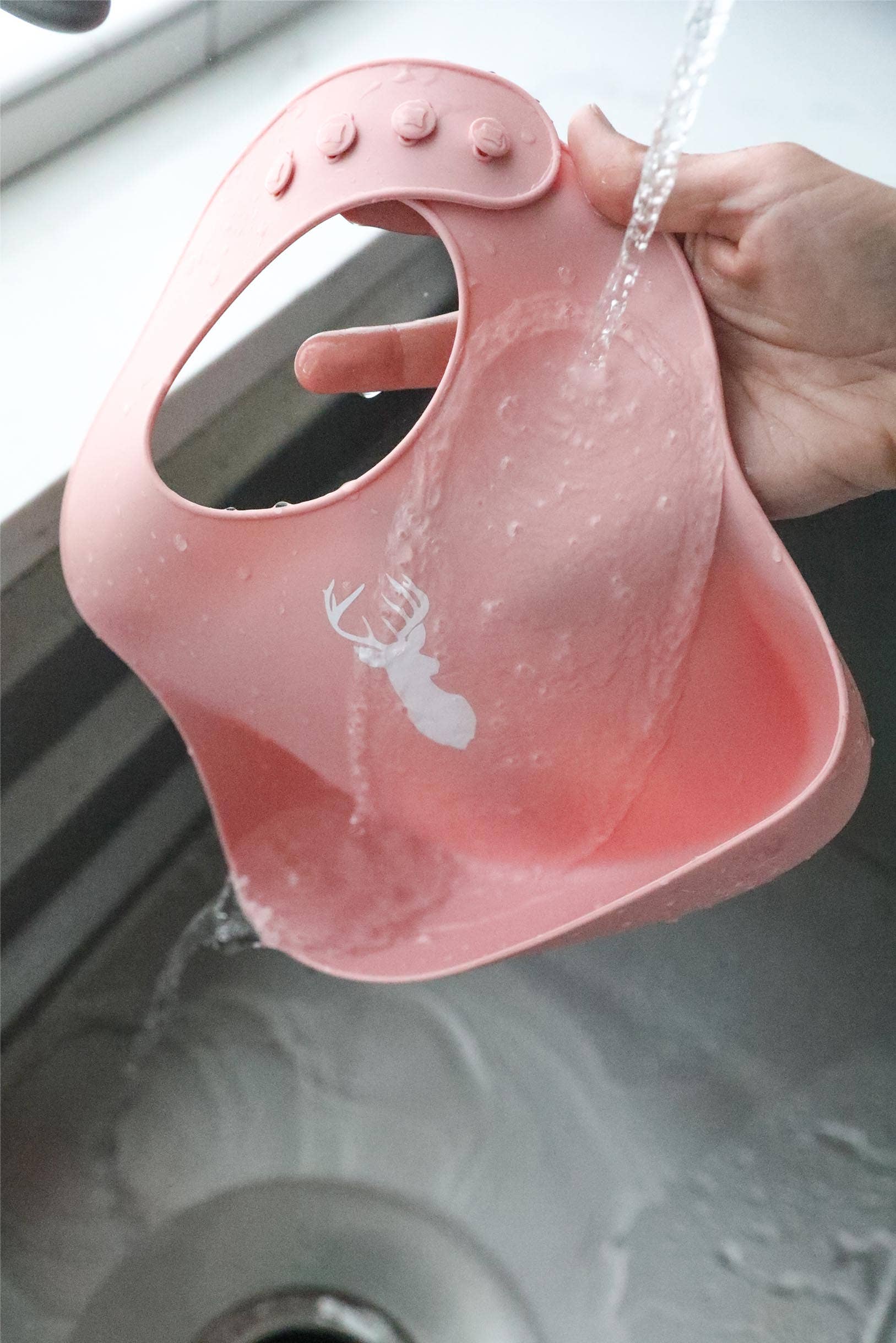 Little Knight - Vendita all'ingrosso Bavaglino - Neonati - Bavaglino con silhouette di cervo rosa3