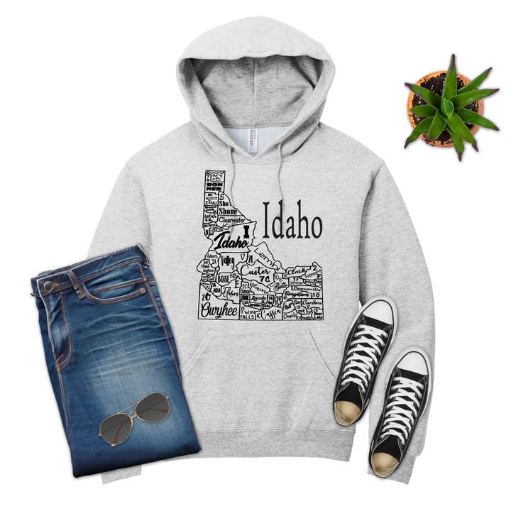 Sweatshirt avec carte du comté avec plaque d'immatriculation de l'État de l'Idaho pour la vente par 316 Legacy LLC