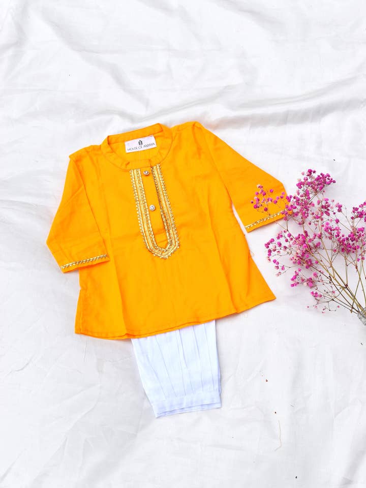 Krishna Giallo - Set unisex per neonati per la vendita all'ingrosso da parte di House of Amaya