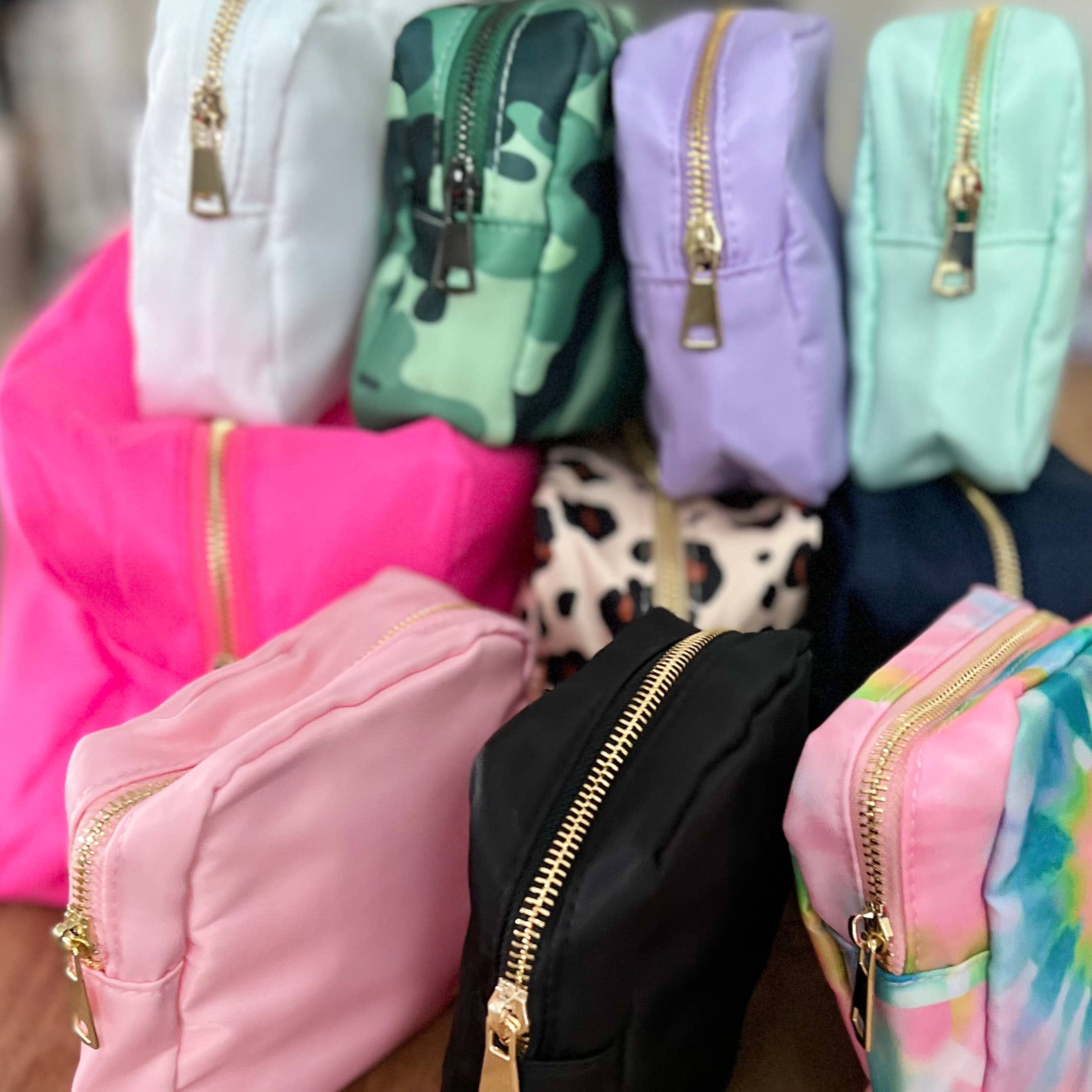 Palmy Pineapple - Wholesale Makeup/Cosmetic Bag - XL Nylon Bags For Letters, Makeup, Toiletries, Travel3