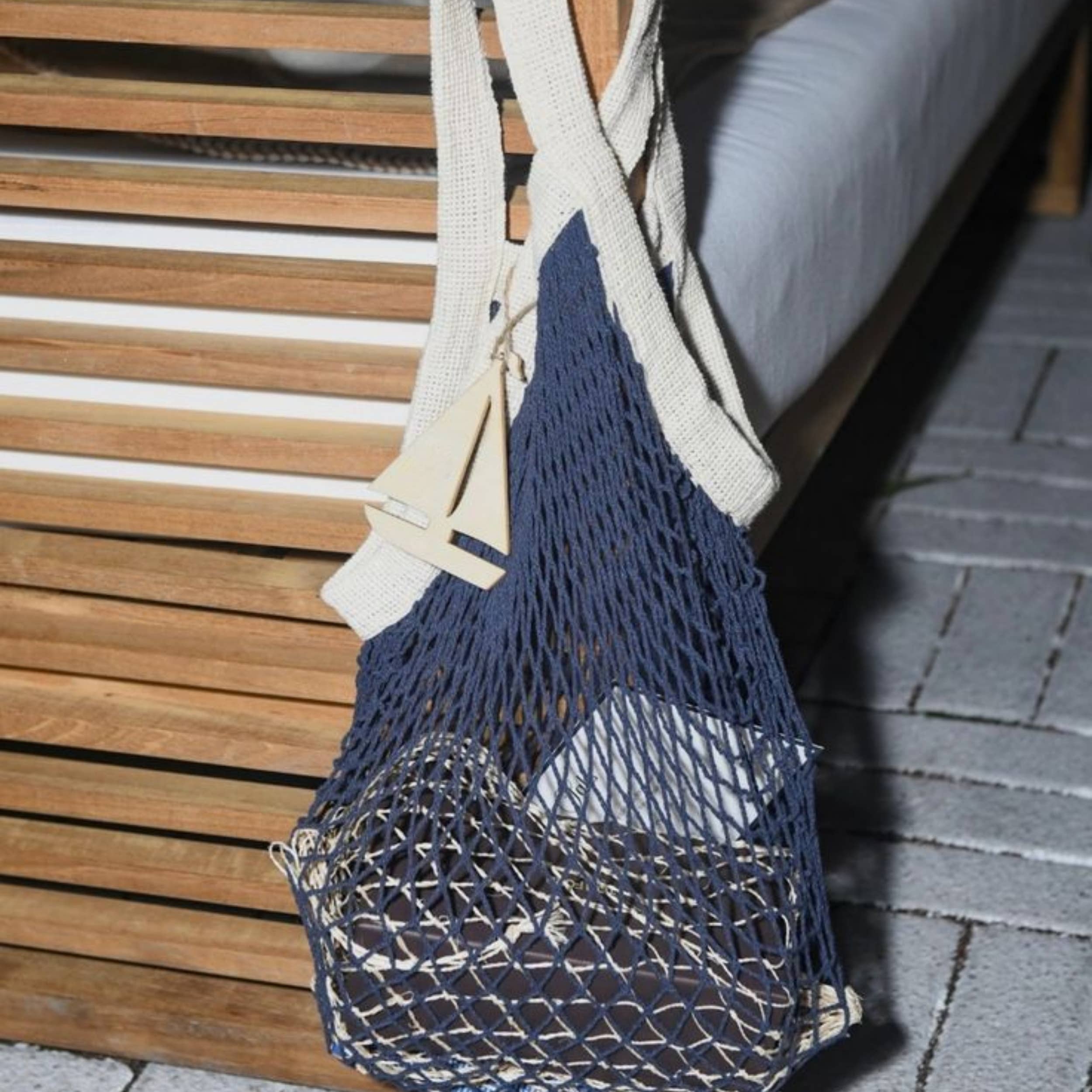 the french market bag no.2 in navy for wholesale on Faire4