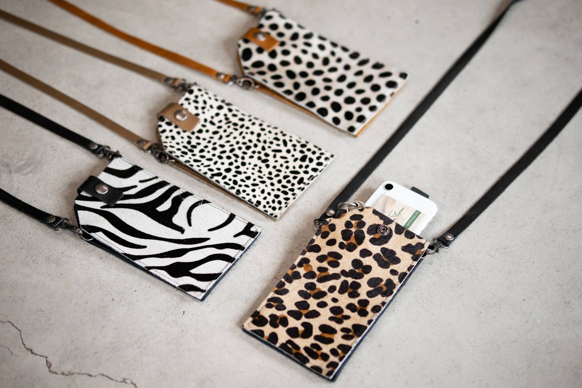 Van Buren – wholesale Phone wallet – women's – Phone pouch | 11 variants11