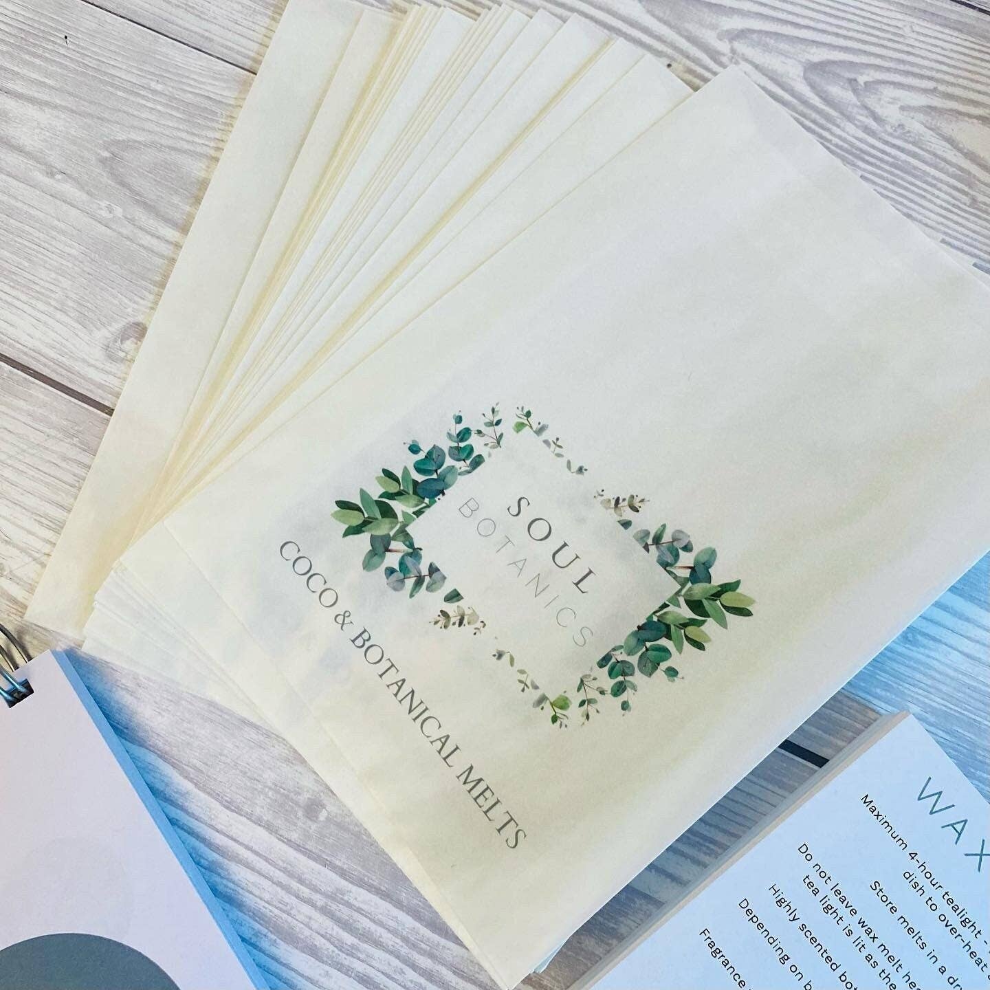 SR Creative Studio - Venta al por mayor Bolsas de celofán - Bolsas de Glassine con Logo Impreso C6 para Ceras Aromáticas, Alimentos, Jabón3