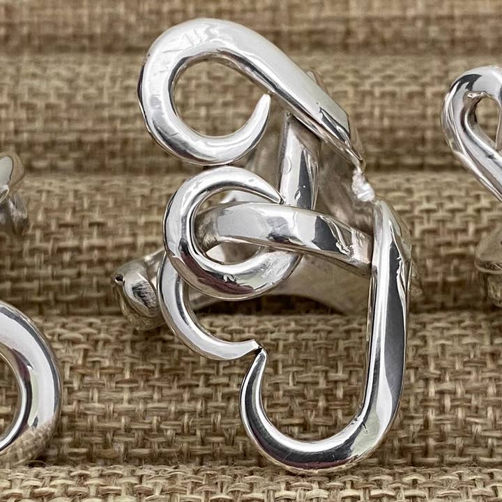 Marchello Art - Wholesale Cocktail/Statement Ring - Intertwining Hearts Fork Ring
