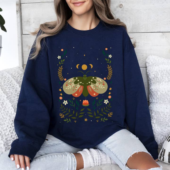 Sweat-shirt à imprimé Midnight Garden Dance, Moth, Moon et Floral pour la vente par Refinery Number One LLC