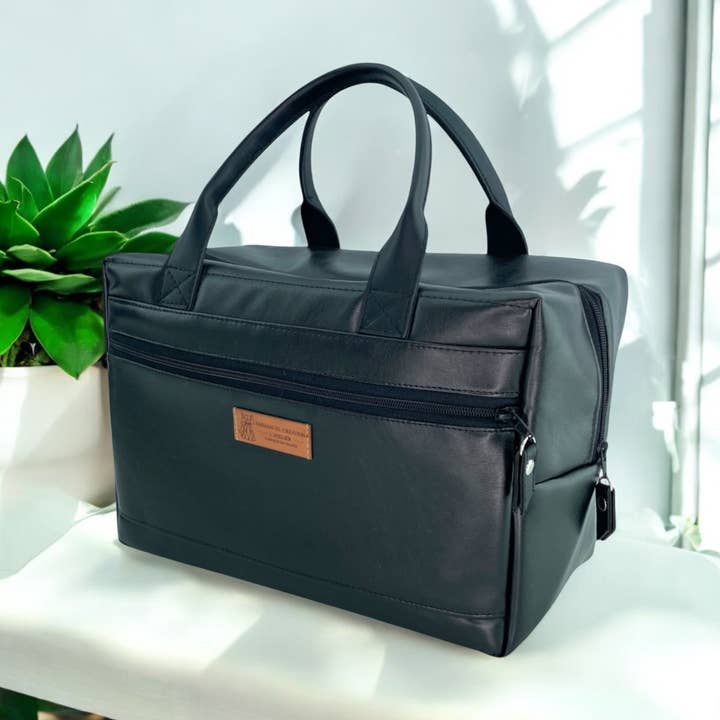 IJdelheid, "Simili" zwart voor wholesale door Emmanuel Création