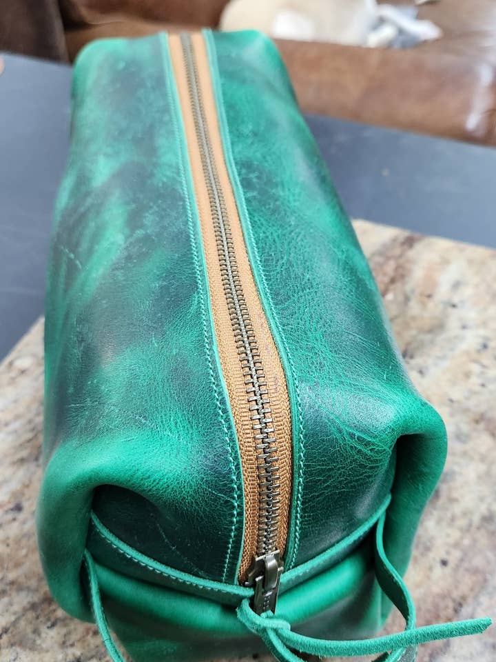 Dopp Kit (Green) for wholesale by SLG Leather & Haberdashery