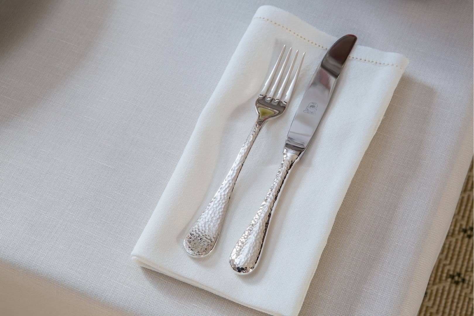 Mepra USA INC - Wholesale Flatware Set - 20 Pcs Epoque Style Assorted Cutlery Set1