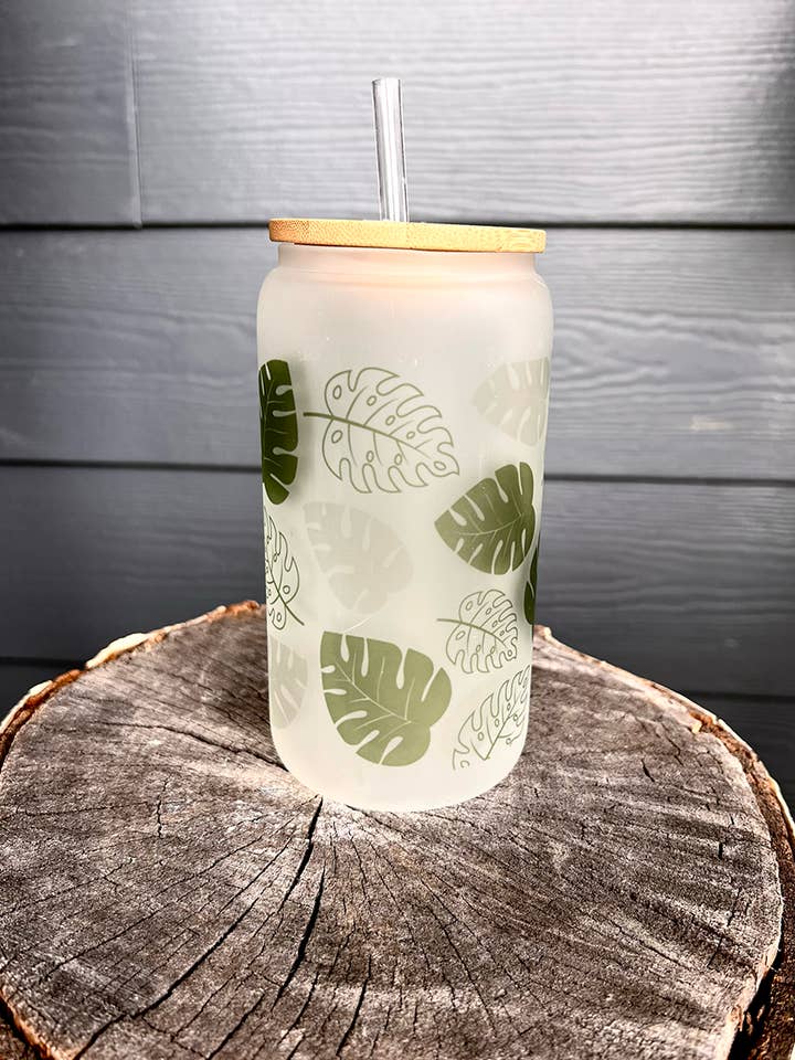 Verre à café glacé givré de 16 oz avec couvercle et paille pour la vente par Lester Lou’s Designs