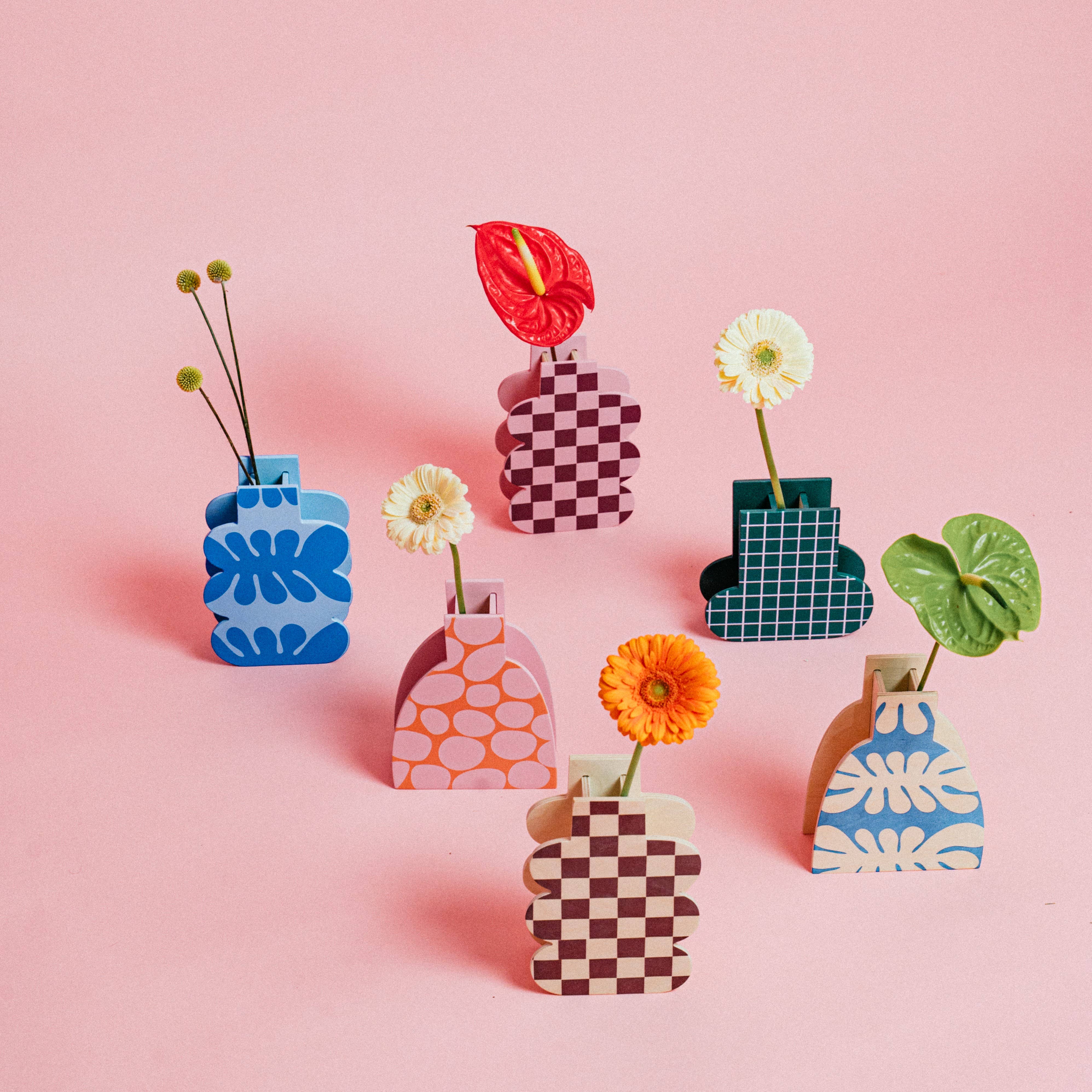 milin - Wholesale Vase - Wooden vase, eclectic decor, fun vase for flowers CHECK MATE3