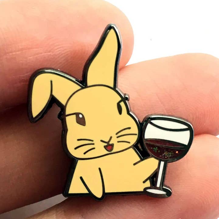 Aimant en émail « Brown Sugar's Sparkling Wine » pour la vente par Stickies by C&S