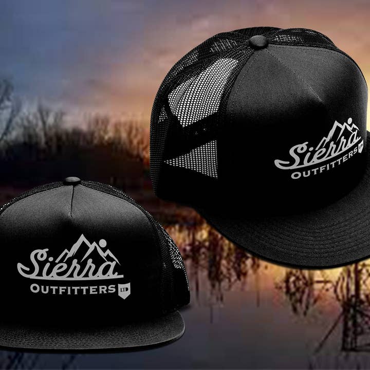 Casquette Trucker Signature pour la vente par Sierra Outfitters Ltd