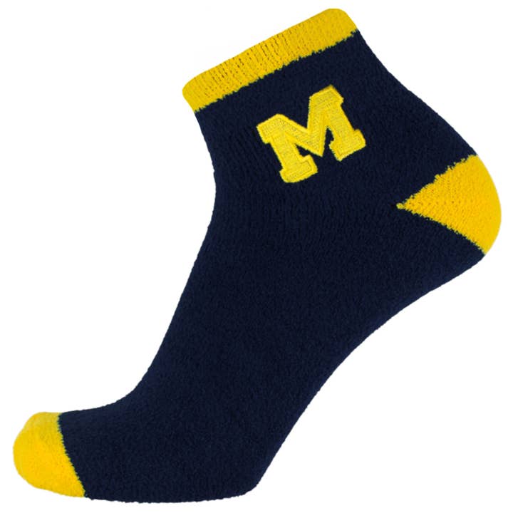 Donegal Bay - Wholesale Socks - Unisex - Michigan Wolverines Solid Fuzzy Socks