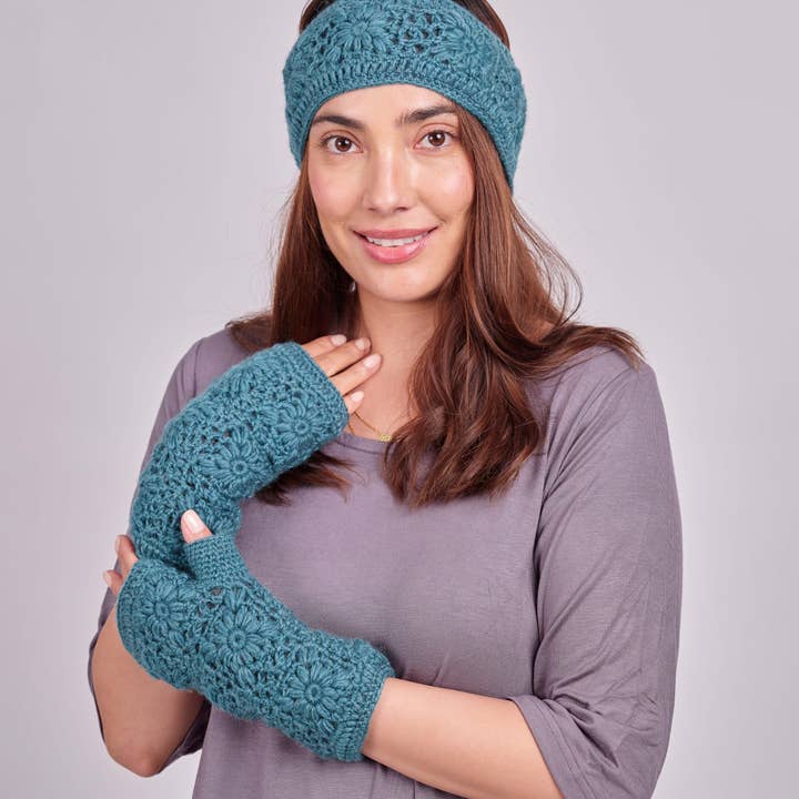 Windhorse Trading Inc - Wholesale Fashion Headband - Women's - Floral Crochet Headband. HB70018