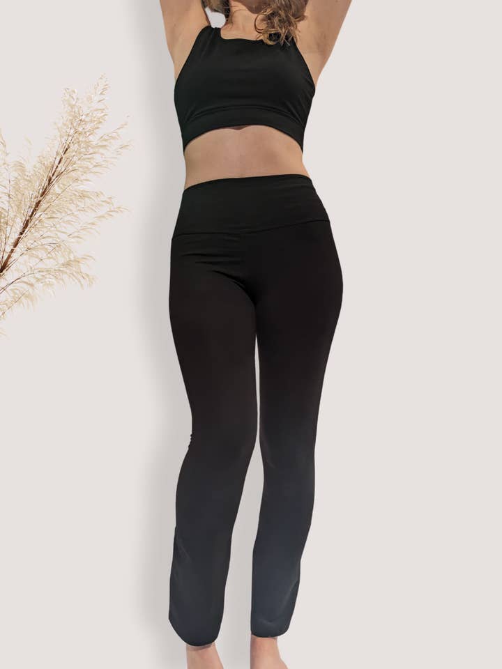 Pantalones de yoga Mini Flare de algodón orgánico de 28 pulgadas para venta al por mayor de Jacarandá