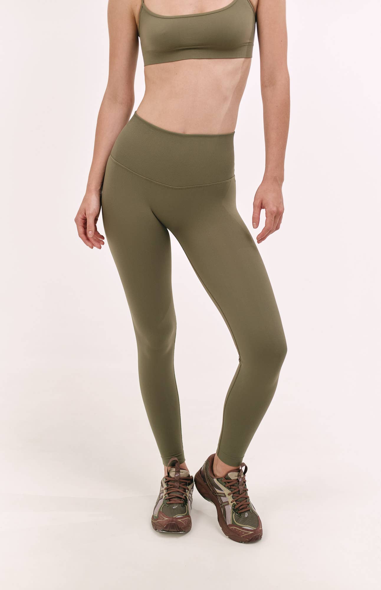 SIAWEAR - Wholesale Fashion Leggings - Women's - Push Up Leggings 200 den. IGUANA Yoga Pilates  🇮🇹3
