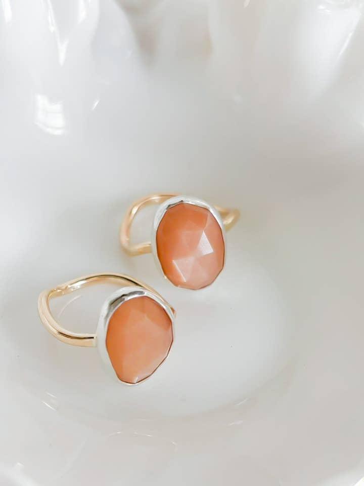 PERSIKOMÅNSTEN // RING för wholesale av Sun & Selene